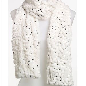 COLLECTION XIIX EIGHTEEN ASHLEY FAUX FUR SCARF IVORY WITH SILVER SEQUINS…  NWOT